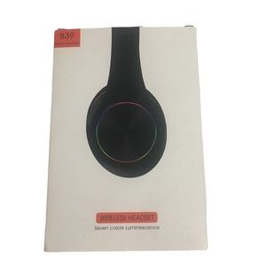 B39 Foldable Wireless Headset. Black/Red. New